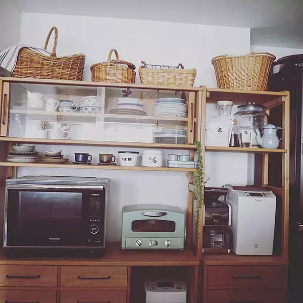 「わが家もカフェに♪コーヒーグッズの見せる収納アイデア」の画像