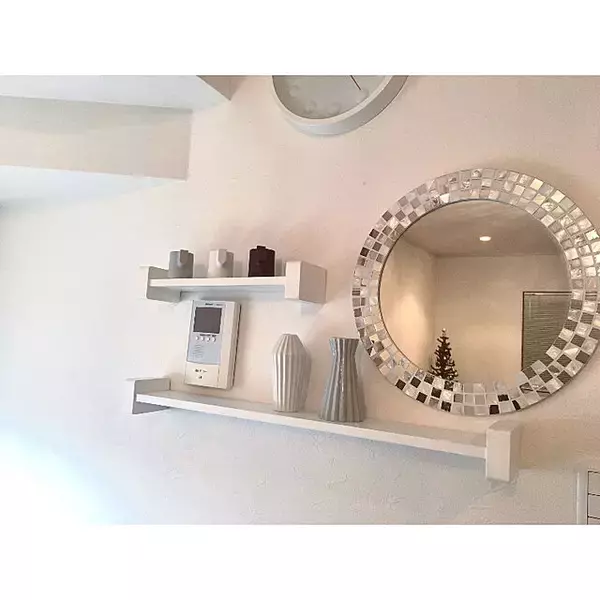 「100円台から叶う！ダイソーのフラワーベースで憧れの「花のある暮らし」」の画像