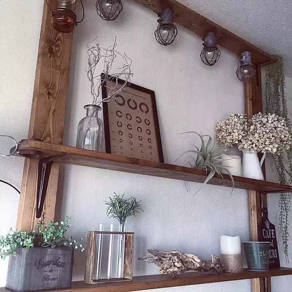 「100円台から叶う！ダイソーのフラワーベースで憧れの「花のある暮らし」」の画像