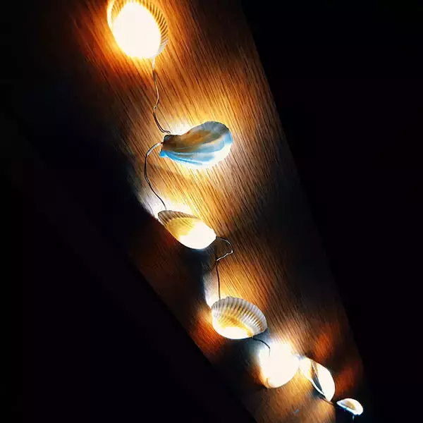 「おうちに居ながら海気分♡貝殻を使った雑貨・小物のDIY作品集」の画像