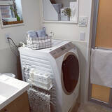「スッキリ＆快適を約束！洗濯機まわりを使いやすくする感動の収納術10選」の画像3
