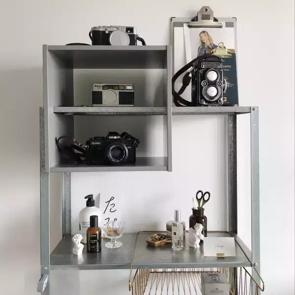 「「見せる収納を楽しみやすい、シンプルなIKEAのスチールシェルフ」 by Kinggiewuさん」の画像