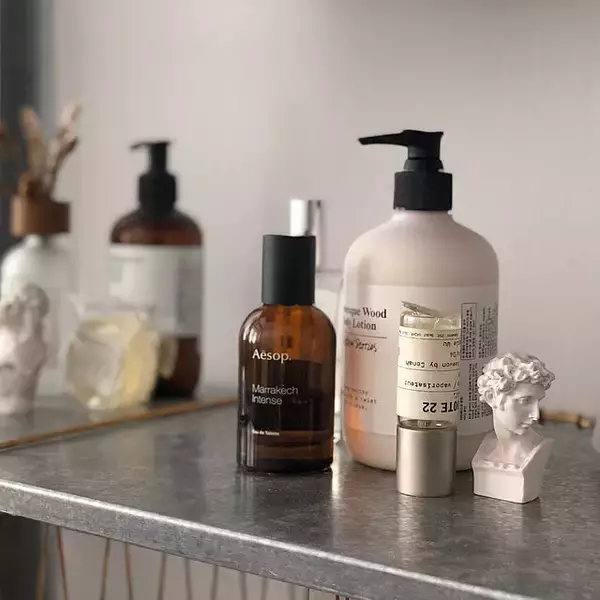 「「見せる収納を楽しみやすい、シンプルなIKEAのスチールシェルフ」 by Kinggiewuさん」の画像