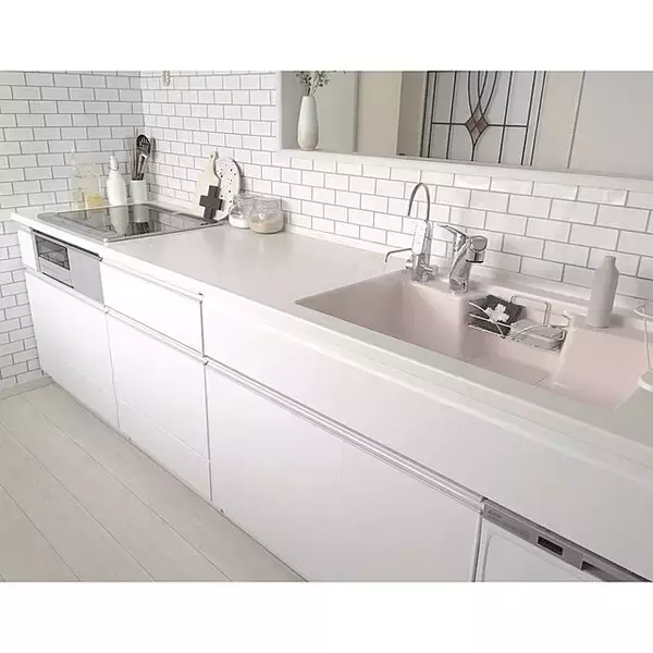 「インテリア上級者さんが選ぶ色♪大人なお部屋に映えるピンク」の画像