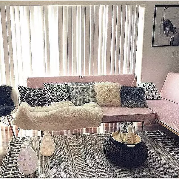 「インテリア上級者さんが選ぶ色♪大人なお部屋に映えるピンク」の画像