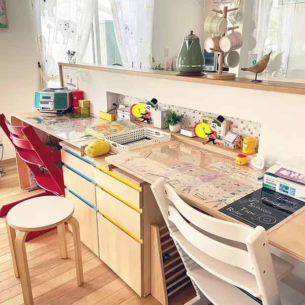 「レイアウトがポイント♪デスクのあるリビングダイニング」の画像