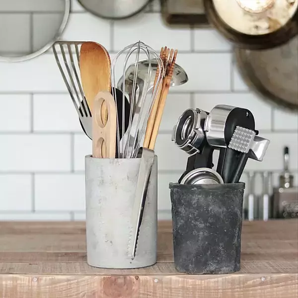 「こんなに使いやすいんだ！カトラリーの「立てる」収納術」の画像