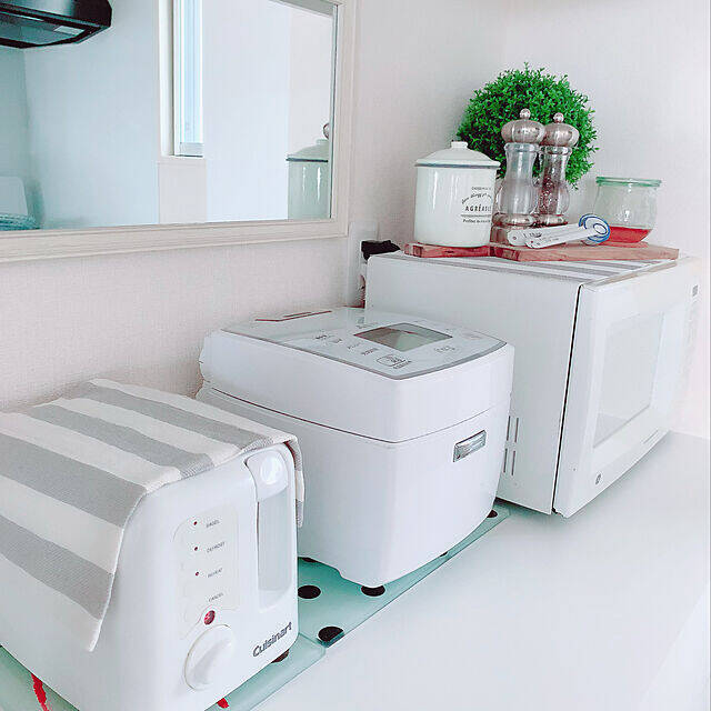 清潔感抜群の空間に憧れる！ホワイトインテリアキッチンの作り方