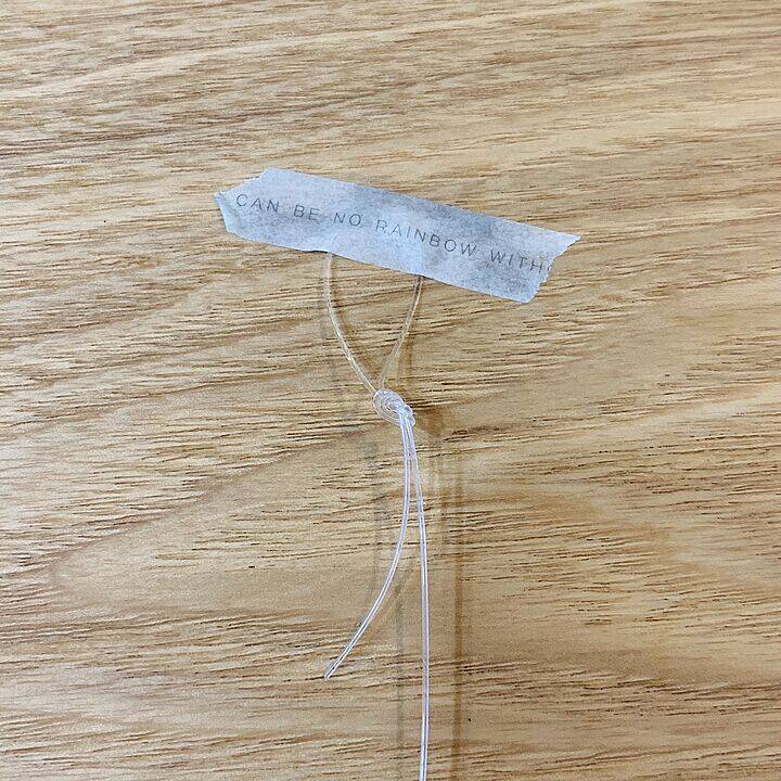 「ビーズにテグスをひと回しで簡単固定♪手軽につくれるサンキャッチャー」 by colonさん