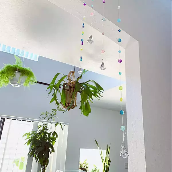 「「ビーズにテグスをひと回しで簡単固定♪手軽につくれるサンキャッチャー」 by colonさん」の画像