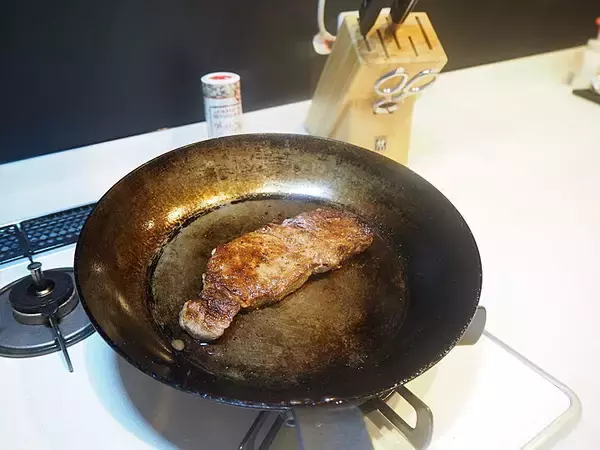 「「料理を美味しく、佇まいは味わい深く仕上がっていく一生ものの鉄フライパン」 by yes.keeさん」の画像