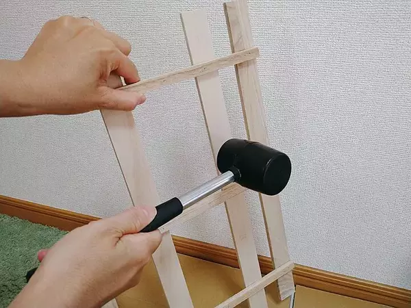 「「すのこの中板を引き算するだけ！小さめラダーのつくり方」 by ttmcyさん」の画像