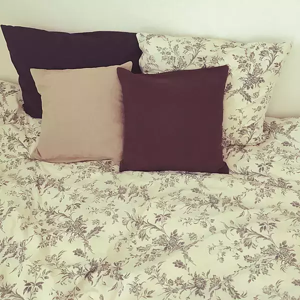 「大人可愛く♡ボタニカル・フローラル柄を取り入れたインテリア」の画像