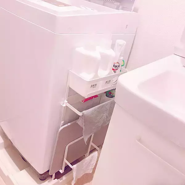 「サッと出せるから家事モチベも上がる♡みんなの洗剤収納アイディア」の画像