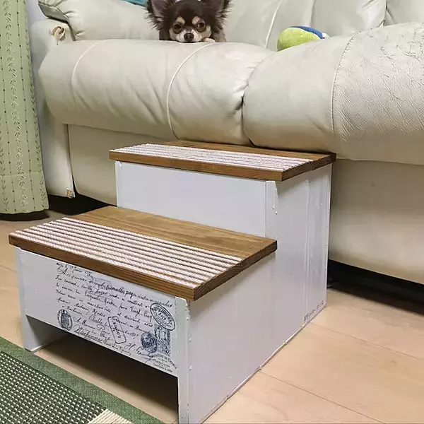 「自分好みに作れるのが魅力！犬好きによる犬のためのDIY実例10選」の画像