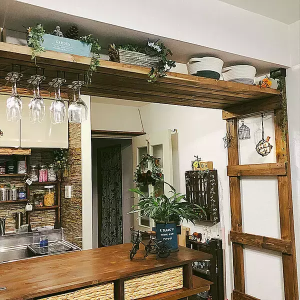 「たくさんの夢が詰まってる♡わたしだけのキッチンの棚DIY実例集」の画像