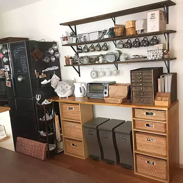 「たくさんの夢が詰まってる♡わたしだけのキッチンの棚DIY実例集」の画像