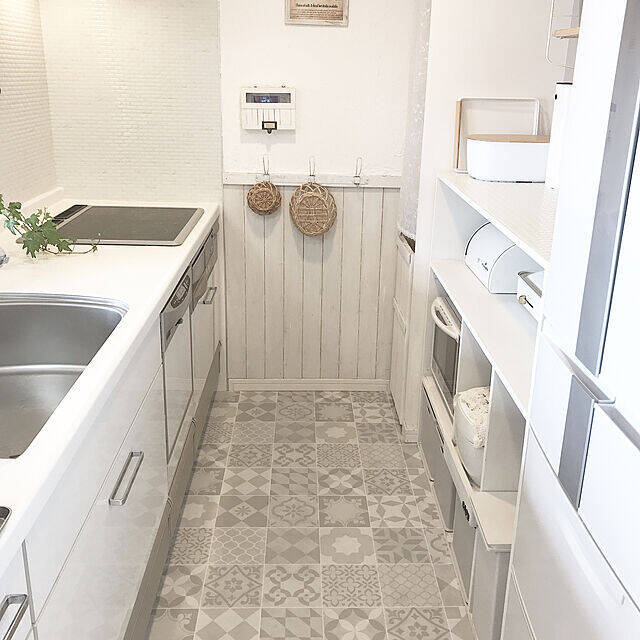 見た目も機能性も両方叶えられる☆DIYでタイルを取り入れたキッチン特集