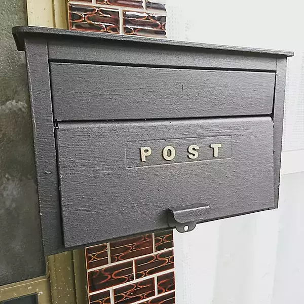 「小物から家具まで☆アイアン風ペイントでどんなものも生まれ変わる」の画像