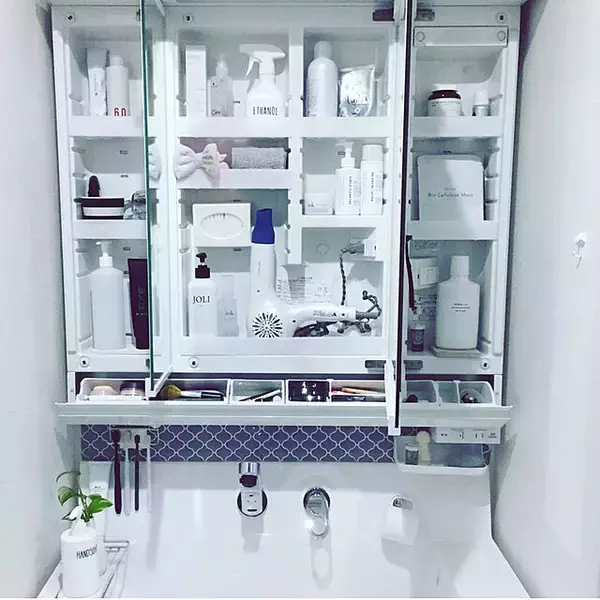 「小物もドライヤーもおまかせ☆ヘアケアアイテムの賢い収納術」の画像