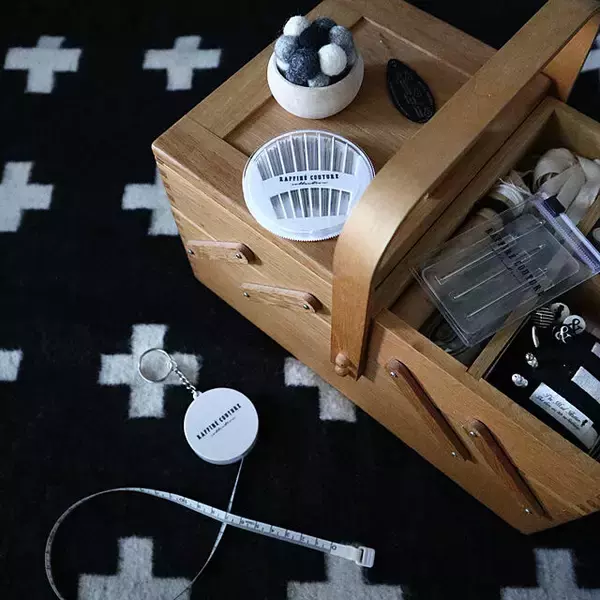 「100均アイテムで使いやすさアップ☆わたし仕様の裁縫道具・裁縫箱」の画像