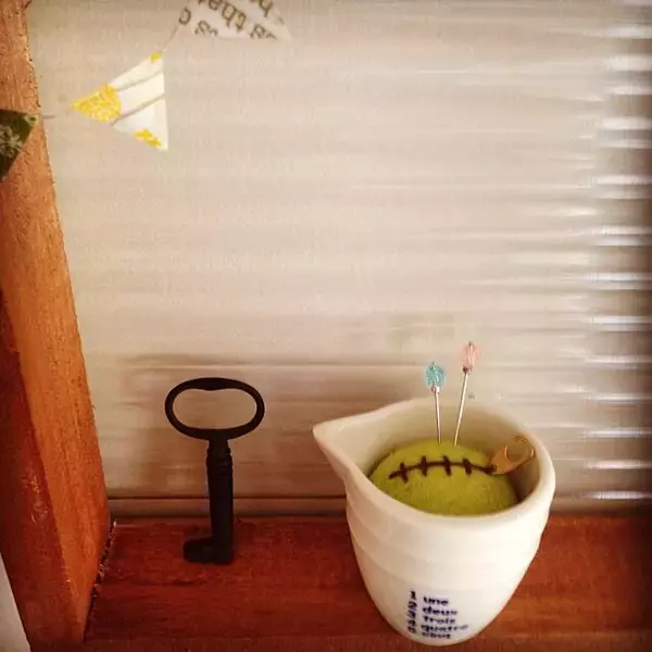 「100均アイテムで使いやすさアップ☆わたし仕様の裁縫道具・裁縫箱」の画像