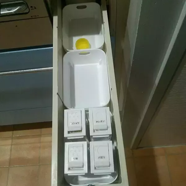 「色んな場所にぴったりフィット☆セリアのカトレケースが優秀すぎる」の画像