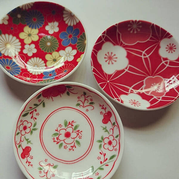 使って良し 飾って良し 好みの物がきっと見つかる種類豊富なセリアのお皿 年12月15日 エキサイトニュース