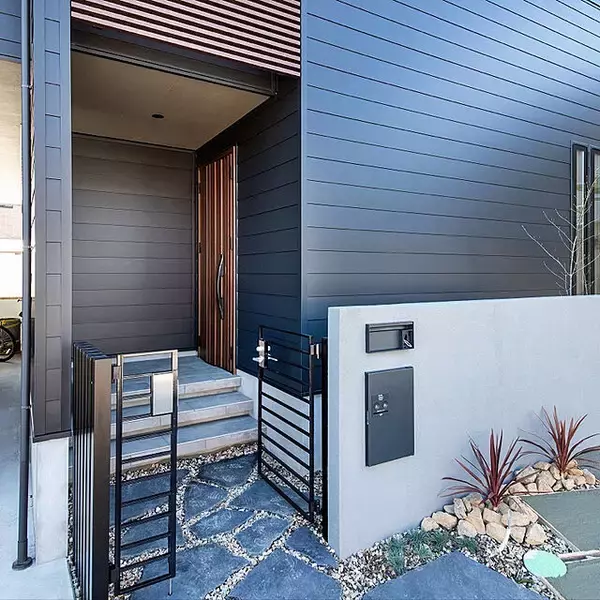 「これからの家づくりに！あると便利な宅配ボックスのある暮らし」の画像