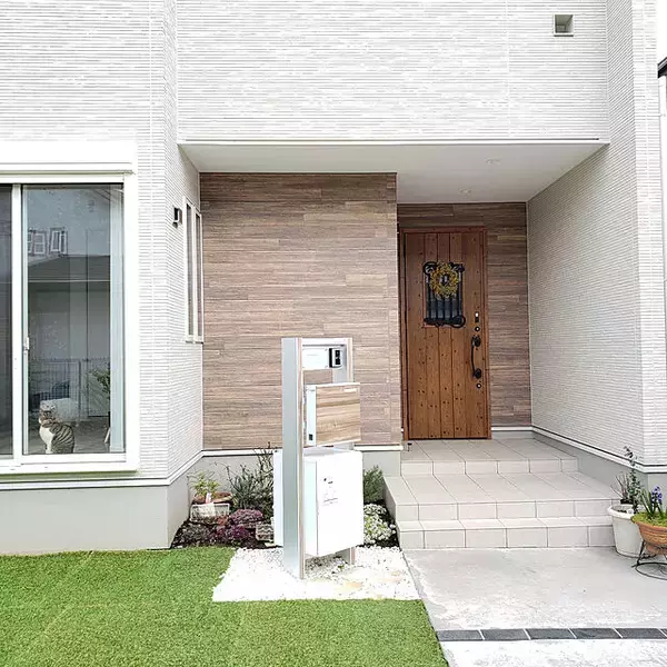 「これからの家づくりに！あると便利な宅配ボックスのある暮らし」の画像