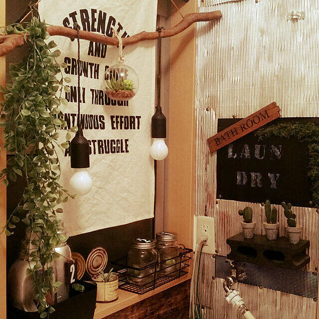 捨てる前にひと工夫☆可能性広がる段ボールのリメイク作品集