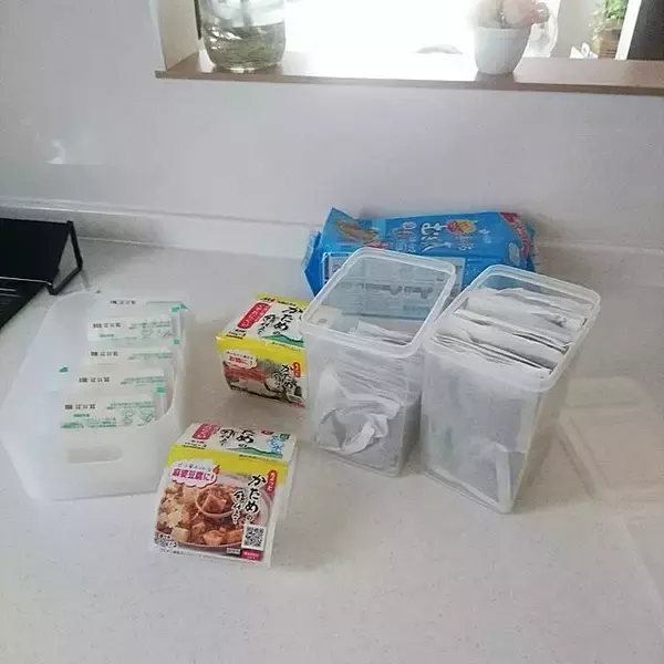 「キッチン整理は100均にお任せ！使い勝手も抜群の収納アイディアをチェック」の画像
