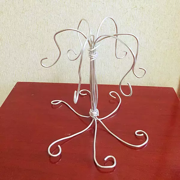 「ワイヤーがインテリアになる！自分好みに作るワイヤークラフト10選」の画像