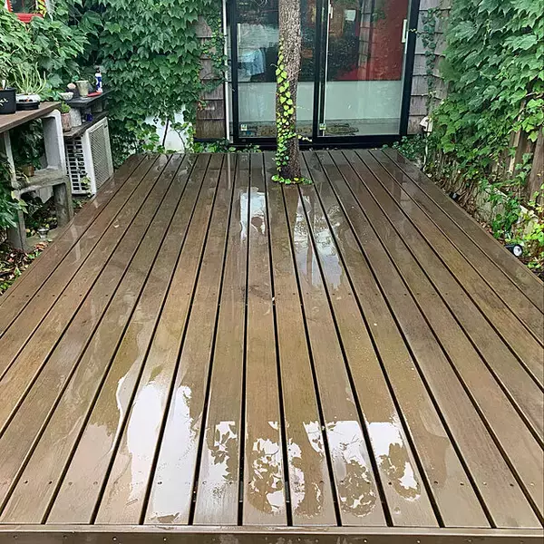 「自慢のウッドデッキだからこそ！キレイをキープできるメンテナンスアイデア」の画像