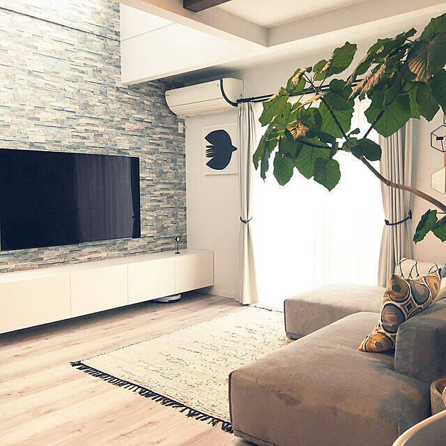 インテリアに溶け込む♪デザイン豊富なIKEAのテレビ台