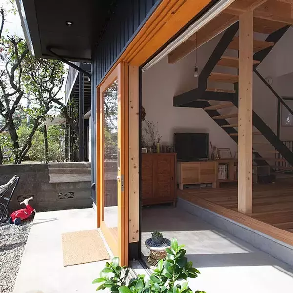 「暮らしにゆとりが生まれる♪多目的に使える広い玄関土間のあるお家」の画像