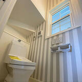 「インパクトがあって華やか！柄物クロスのトイレ10選」の画像2