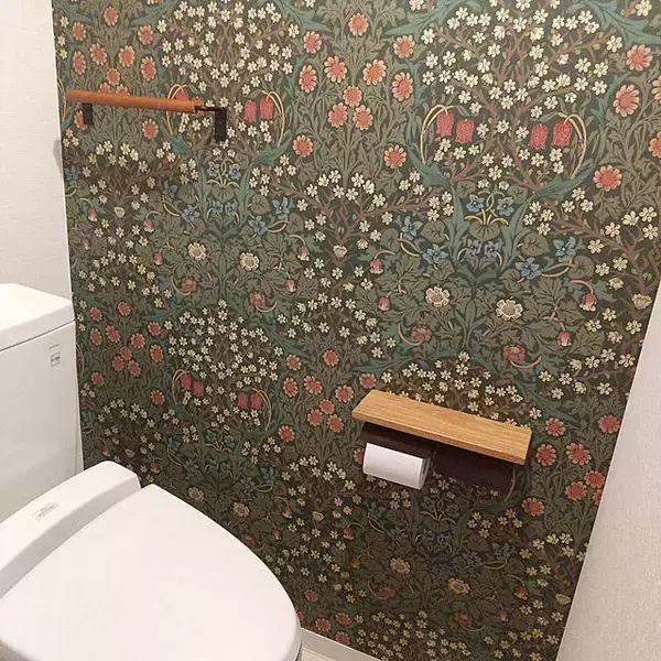 「インパクトがあって華やか！柄物クロスのトイレ10選」の画像