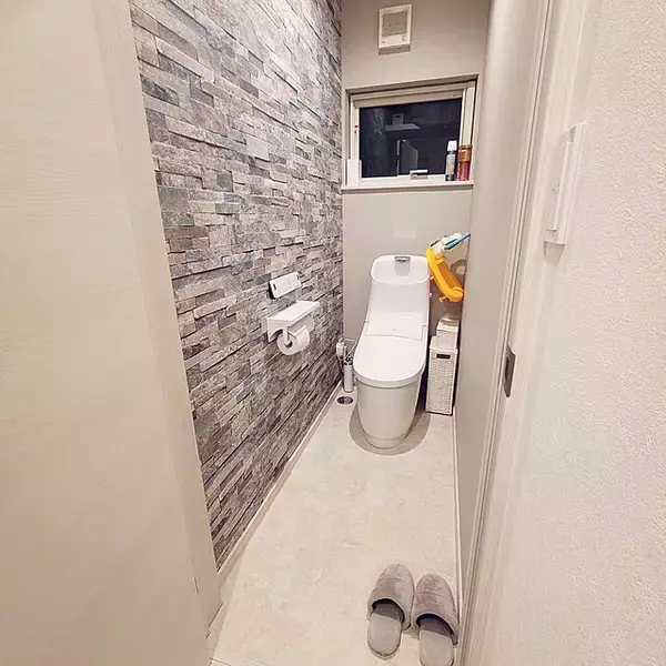 「インパクトがあって華やか！柄物クロスのトイレ10選」の画像