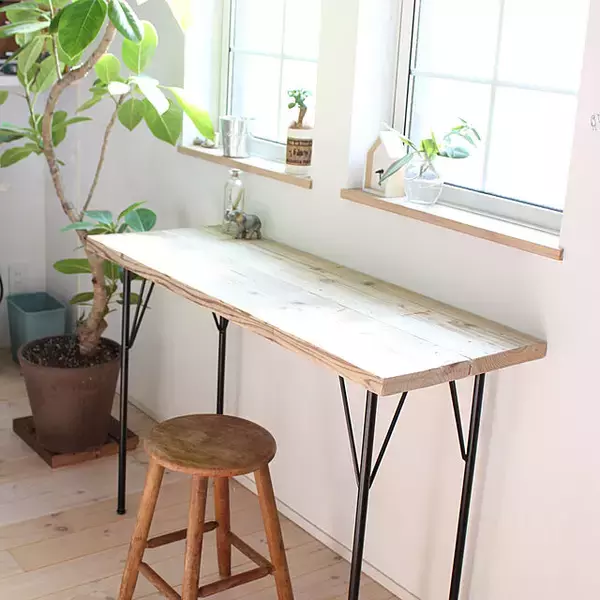 「ほっと落ち着けるスペースに♡ナチュラルな窓際インテリア」の画像