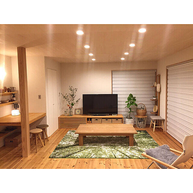 居心地もインテリアも床からデザインする♪ラグやカーペットが主役のお部屋