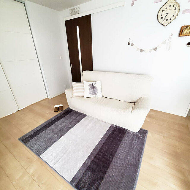 快適で落ち着いた空間に♡ニトリのラグでつくる、くつろぎのお部屋
