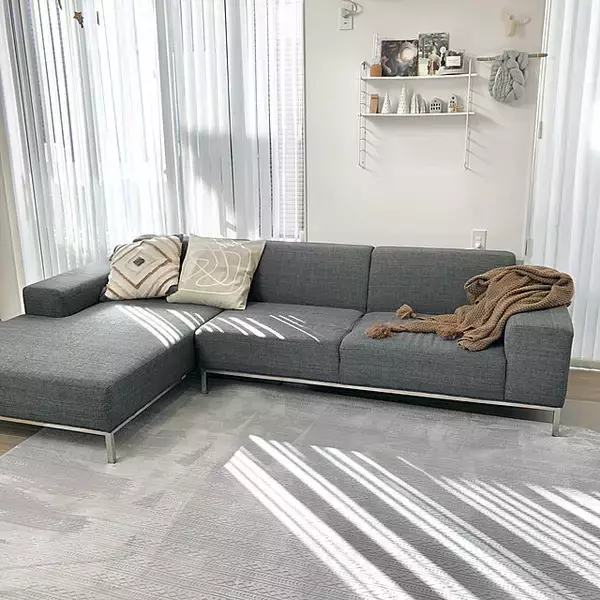 「快適で落ち着いた空間に♡ニトリのラグでつくる、くつろぎのお部屋」の画像