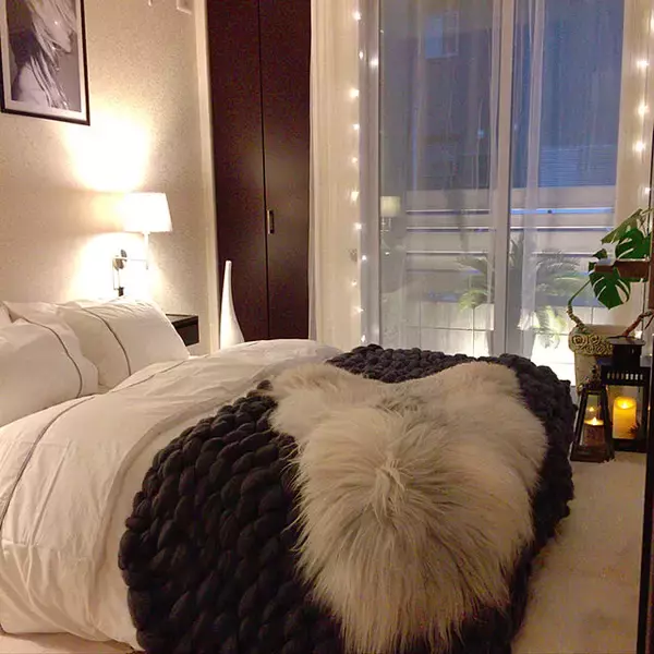 「限られたスペースを落ち着く空間に仕上げるコツ☆6畳の寝室のつくり方」の画像