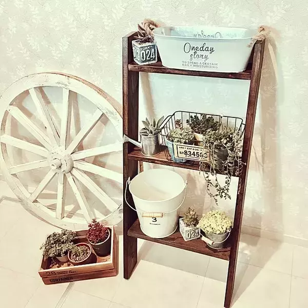 「ディスプレイに大活躍！ラダーDIYでお部屋をアレンジ」の画像