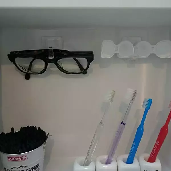 「収納方法が広がる便利グッズ！セリアで購入できるフックやホルダー」の画像