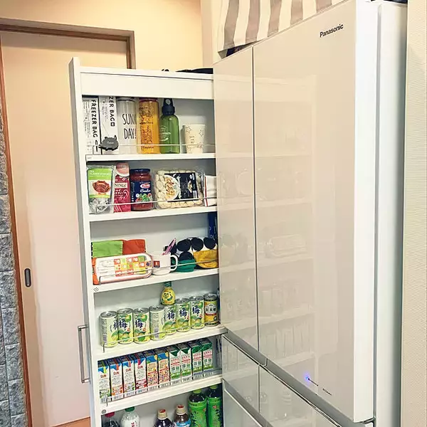 「小さなすき間も上手に活用すれば立派な収納スペースに♪すき間収納の実例集」の画像