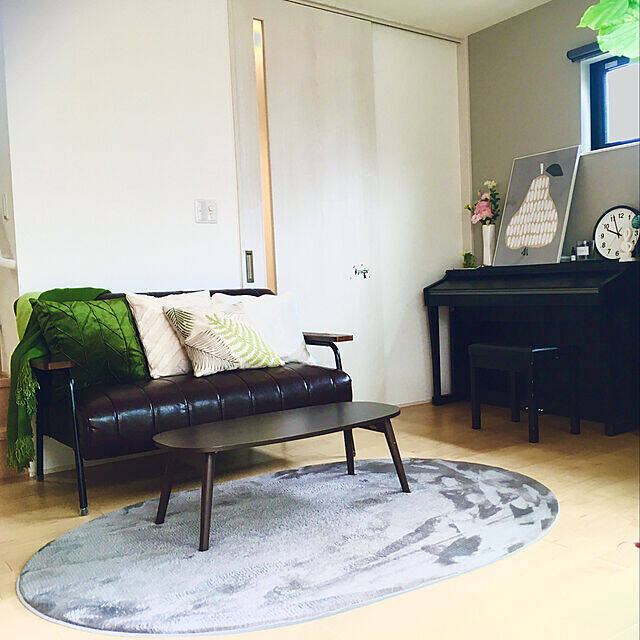 空間にやさしいアクセント☆円形ラグを使ったインテリアコーディネート実例