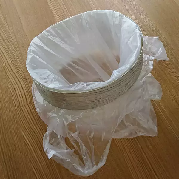 「「家のゴミ箱でサッと使える、ビニール袋隠しのつくり方」 by ToReTaRiさん」の画像