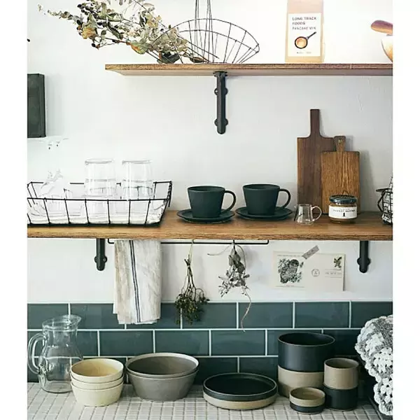 「どこかレトロでほっこりする雰囲気に♡タイルを使ったDIYアイディア10選」の画像